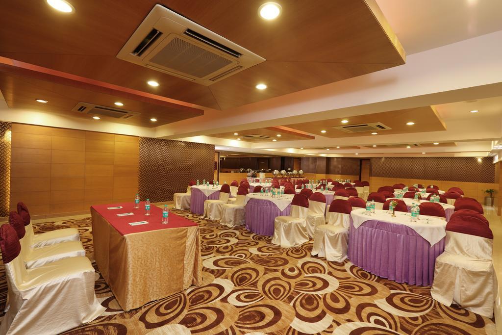 Hotel Pai Vista Mysore Esterno foto