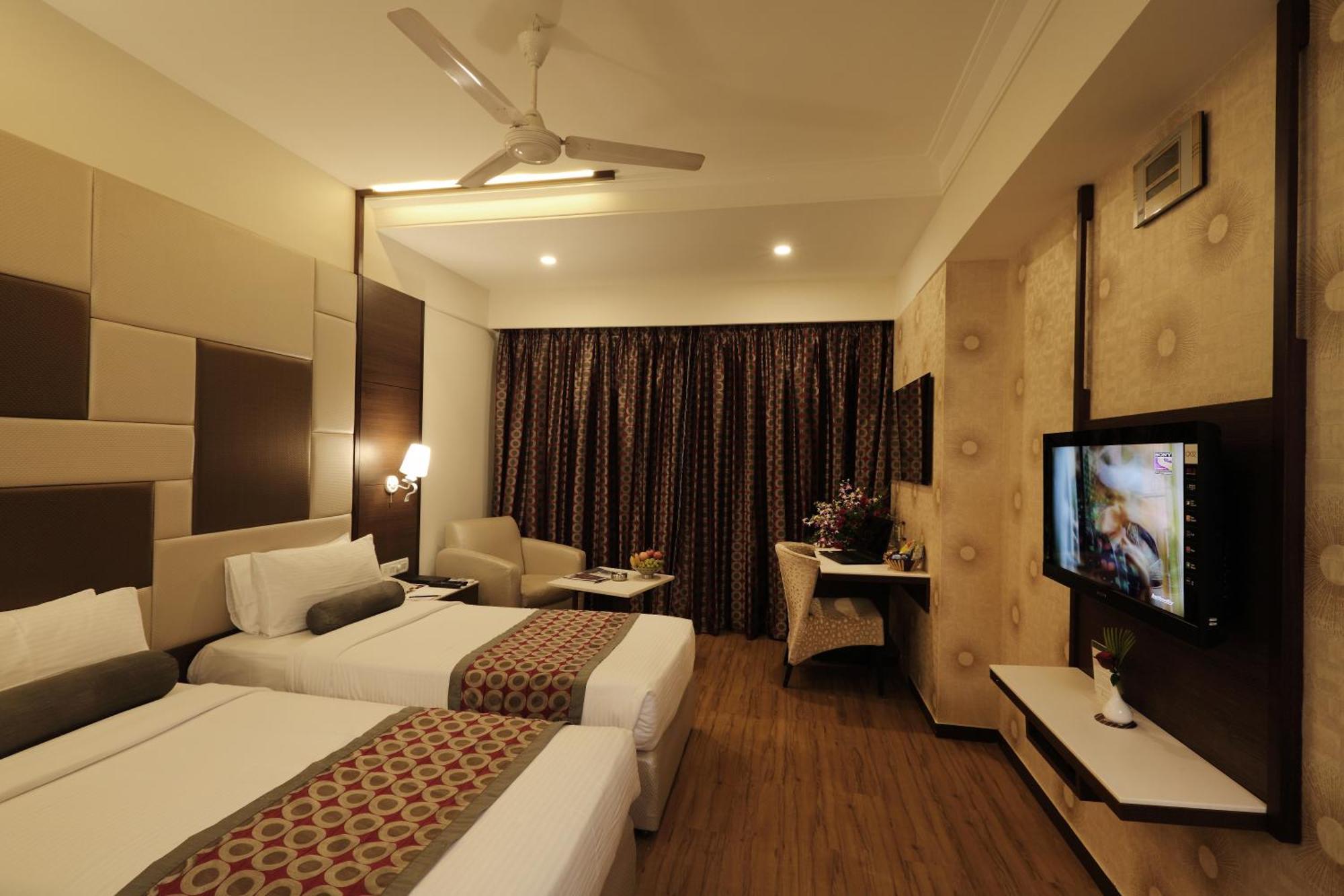 Hotel Pai Vista Mysore Esterno foto