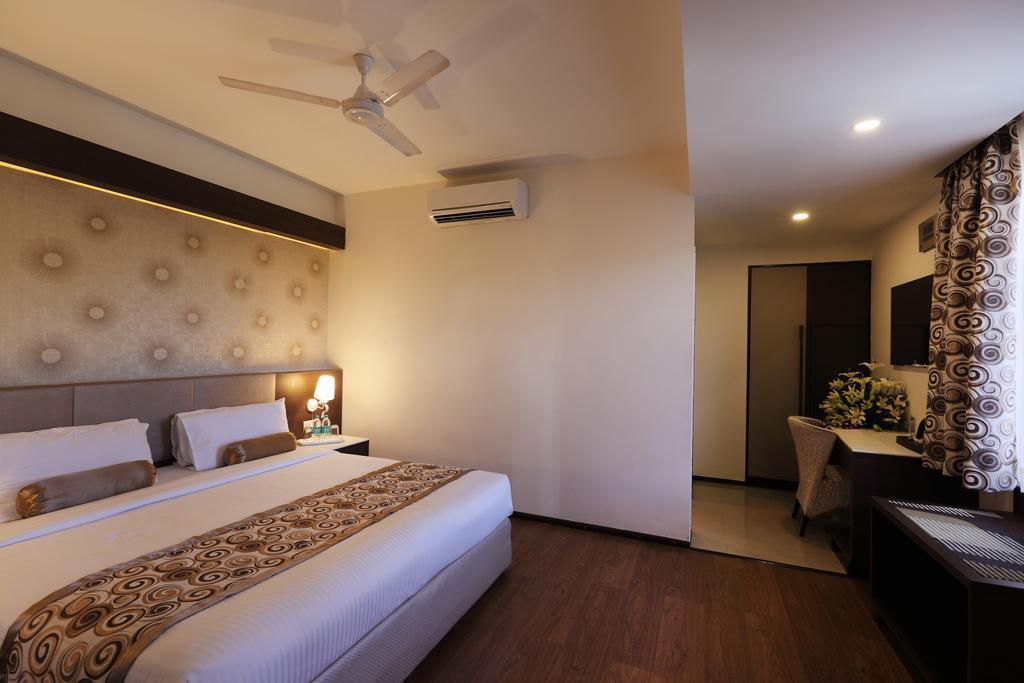 Hotel Pai Vista Mysore Esterno foto
